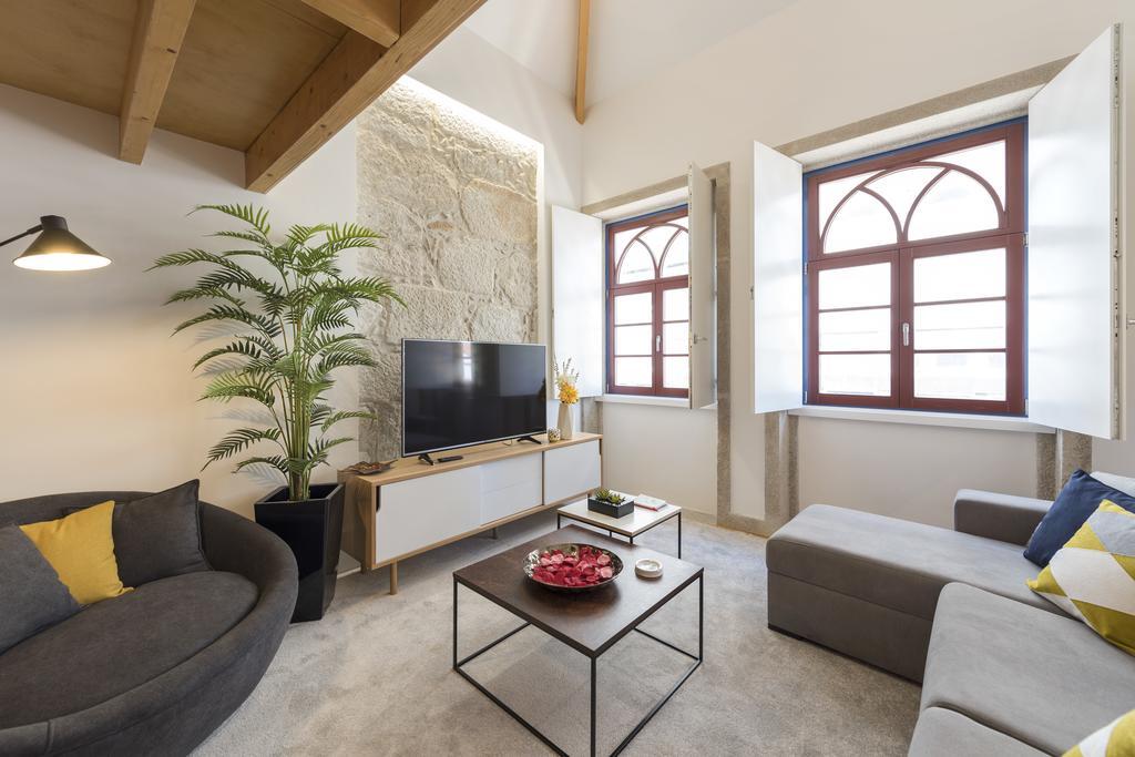 Lovelystay-Modern Loft City Center Porto Exterior photo